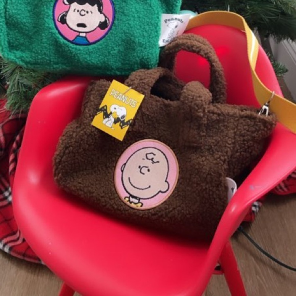 Peanuts Charlie Brown Sherpa bag in Brown Charlie Korea